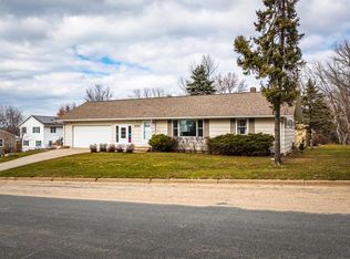 3717 Easter Rd, La Crosse, WI 54601