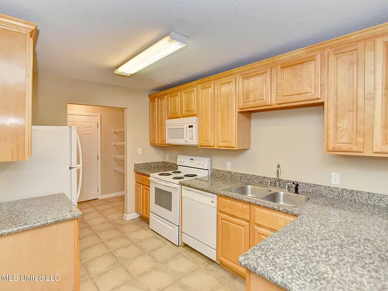 1713 Stevens St #B — Photo 7