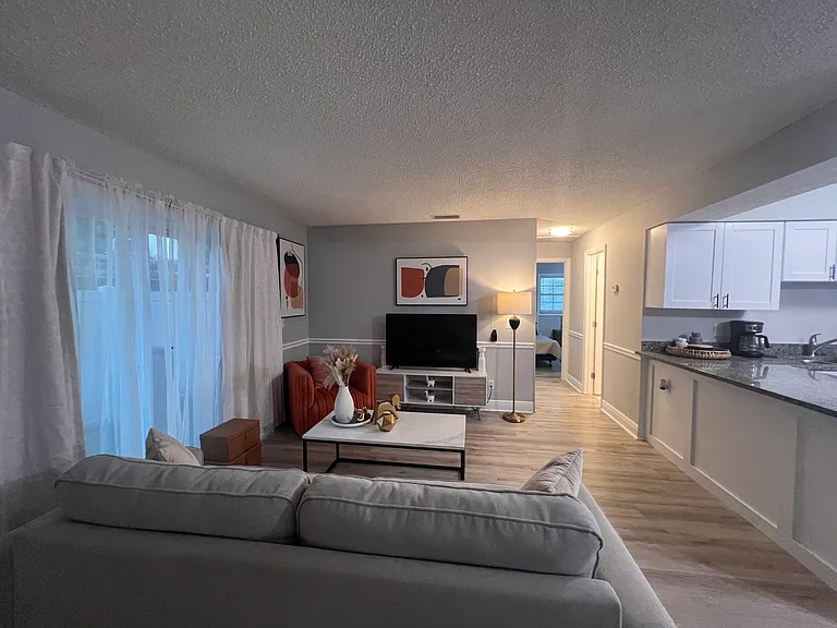 200 S Betty Ln — Photo 12
