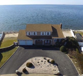 14 Cedar Point Dr, West Islip, NY, 11795