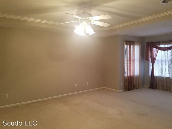 5th image of 14543 Mohawk Cir