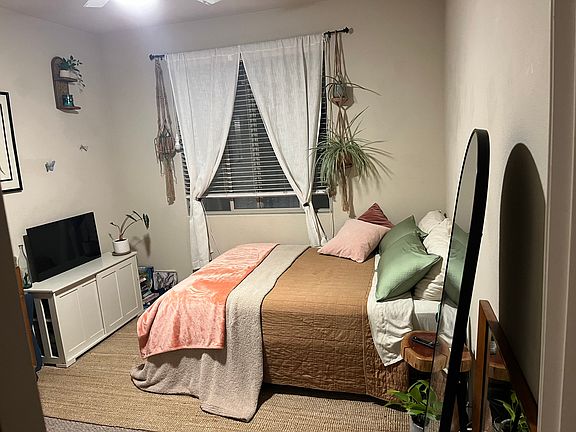 4th image of 969 Sapphire St APT F