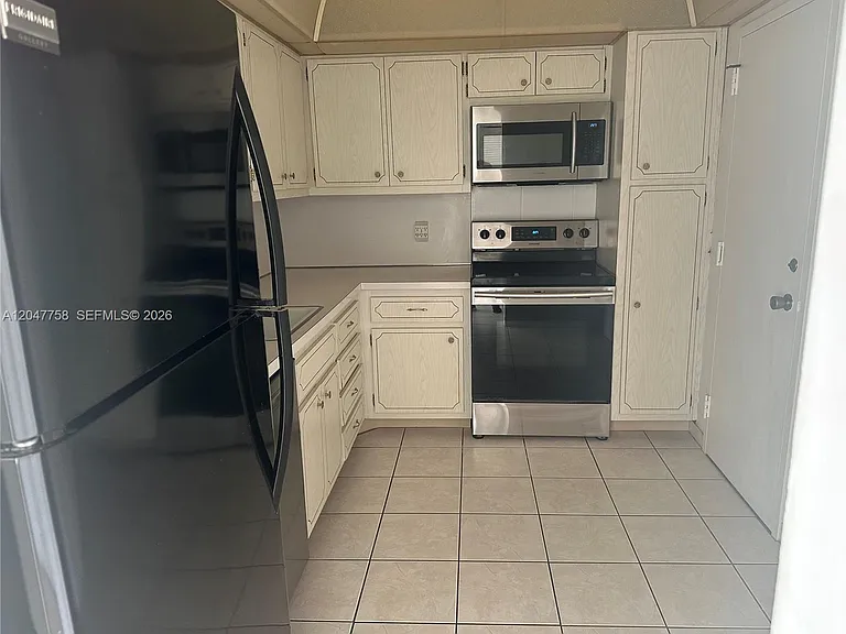 1965 S Ocean Dr #17M — Photo 11
