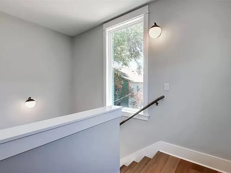 902 Taulbee Ln — Photo 15