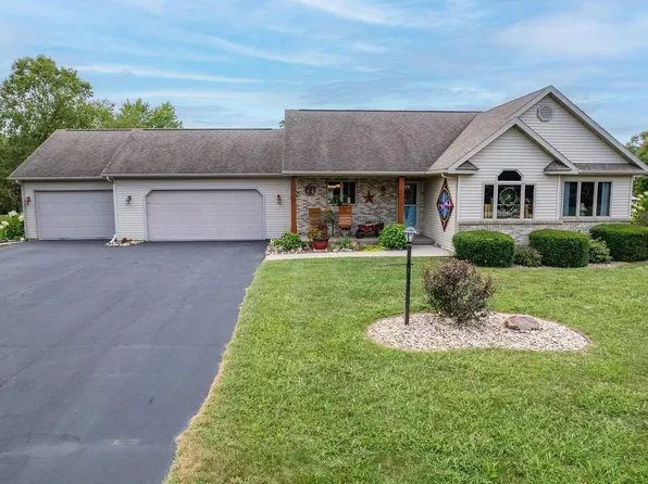 E11145 Wynsong Drive, Baraboo, WI 53913