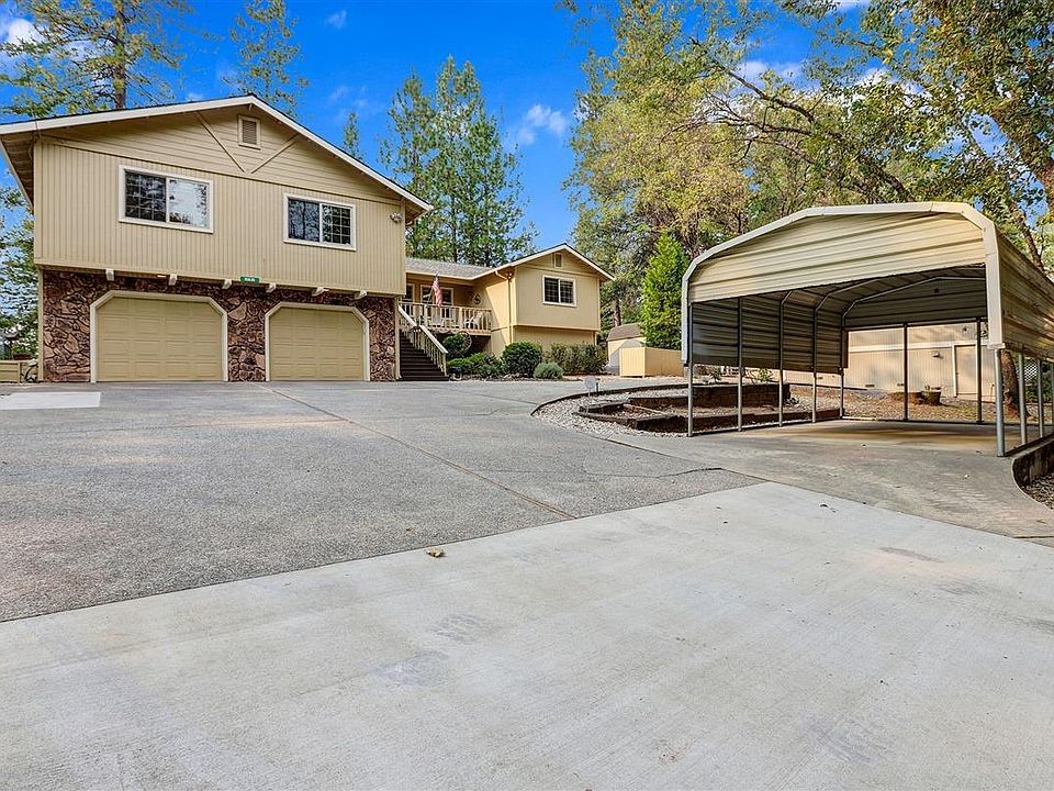 1st image of 15830 Carrie Dr