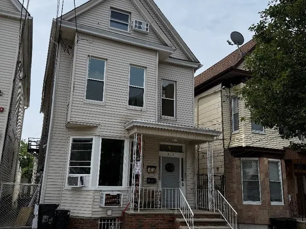 817 15th Street image 1 of 8