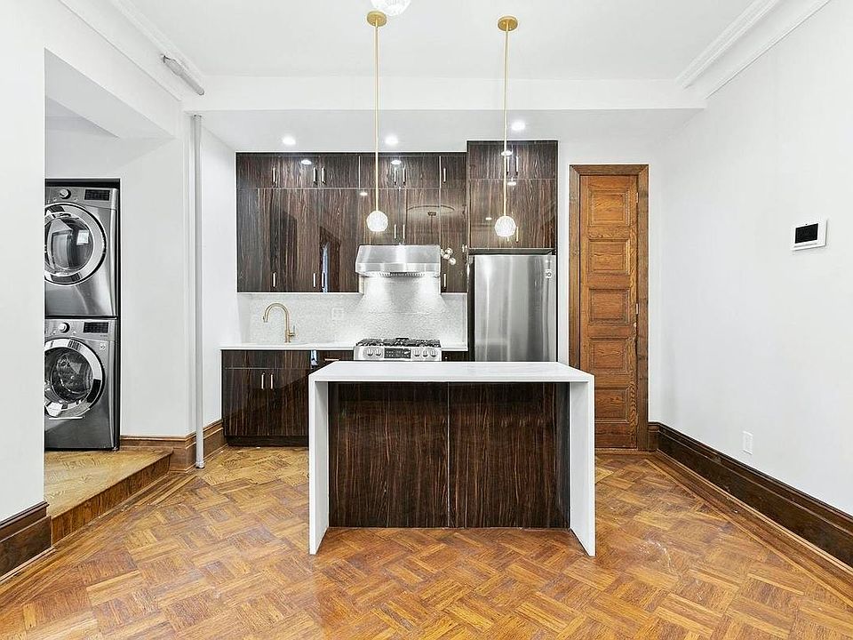 1st image of 108 Bainbridge St #1