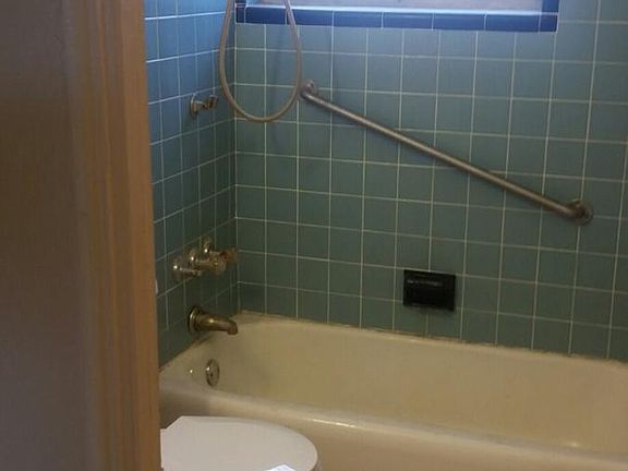 5th image of 106 Leona Dr