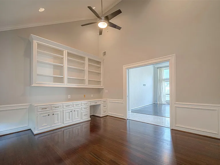 15714 Sylvan Lake Dr — Photo 23