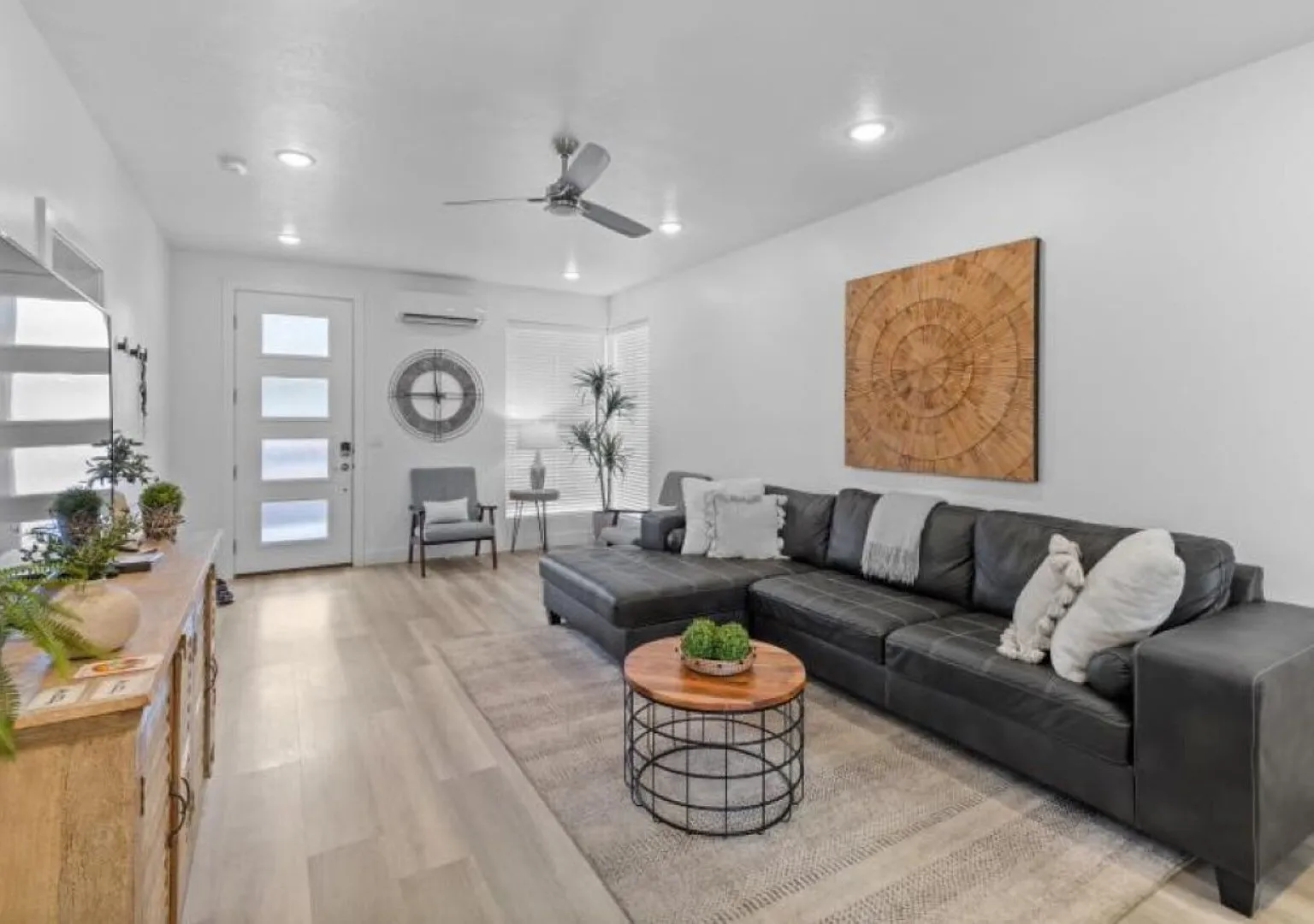 Villa at the Lofts | Community Waterpark Minutes from Downtown St — Photo 3