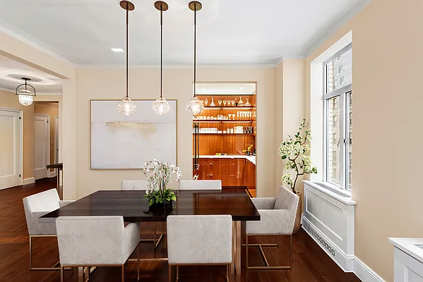 Sold by Compass | media 21