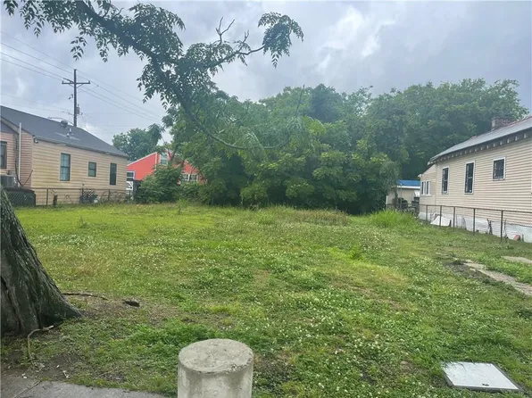 1710 Clouet St, New Orleans, LA 70117