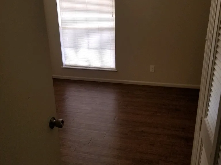 601 E Maryland Ave #205205 — Photo 13