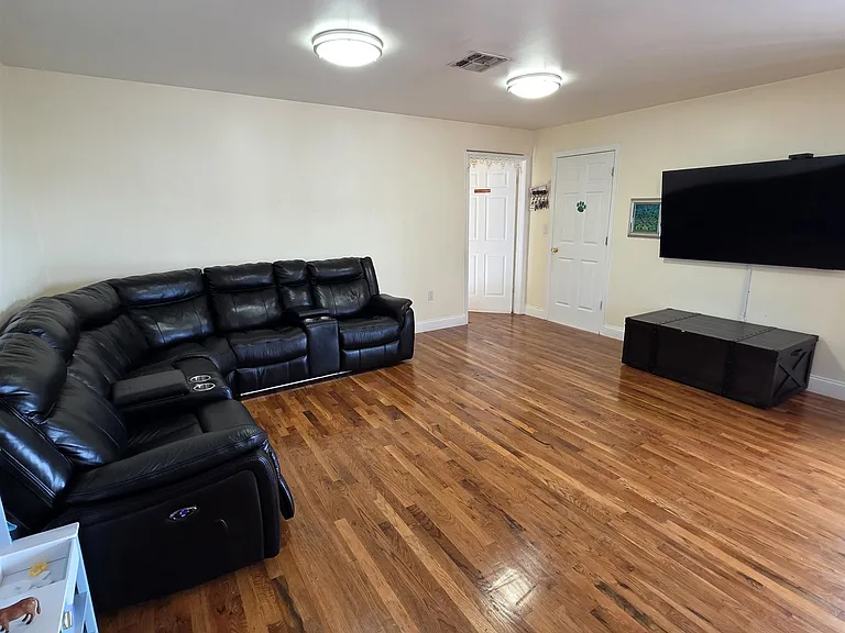 6400 Smith Ave #2 — Photo 3