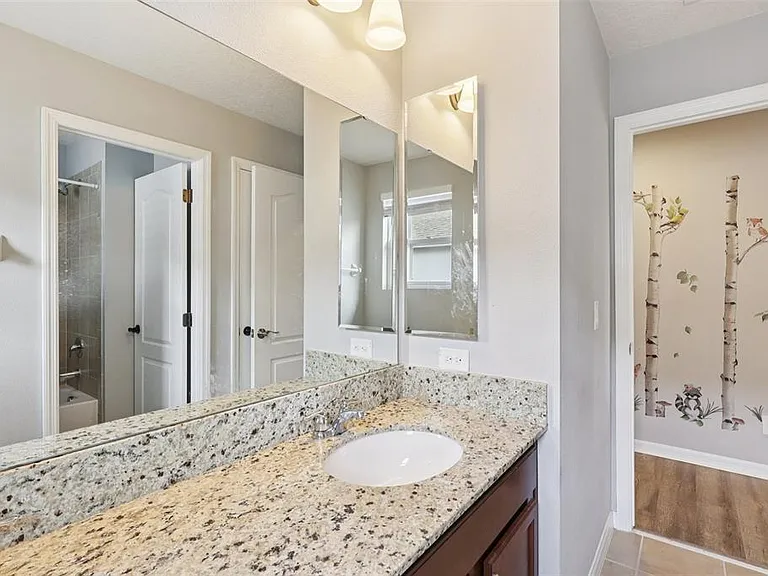 Plantation Oak Dr — Photo 36