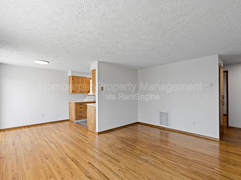 4117 N Howard St — Photo 12