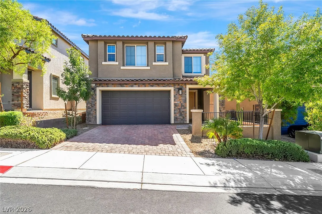 5 bed, 3.0 bath, 2779 sqft, $3,040 — Photo 1