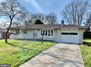 19 Clearview Dr, Lebanon, PA 17042