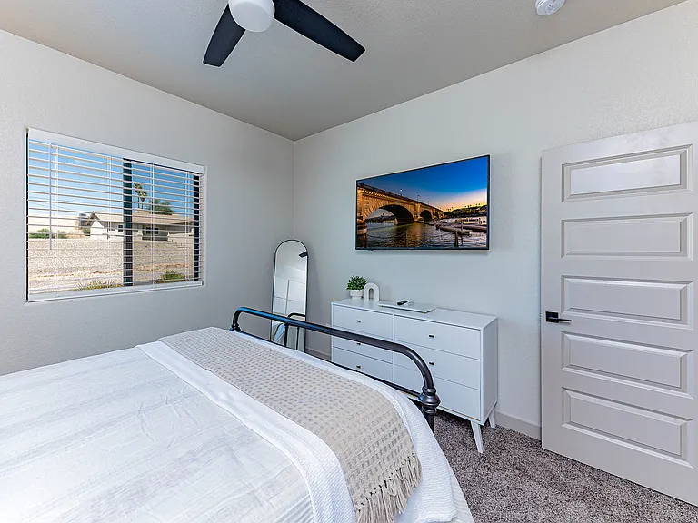 3650 Parkview Dr — Photo 24