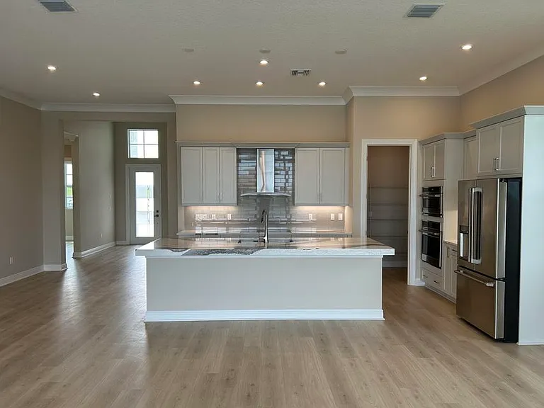 11243 SW Pietra Way — Photo 16