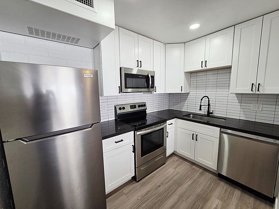 2nd image of 123 W Missouri Ave #11445299