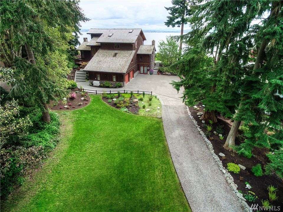 1st image of 10654 NE Manor Ln