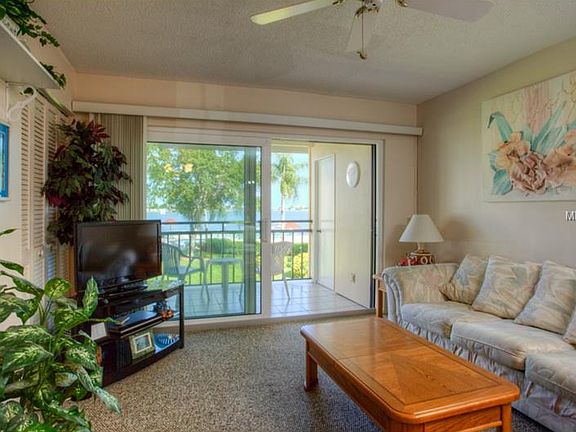 2nd image of 6211 Sun Blvd APT 201