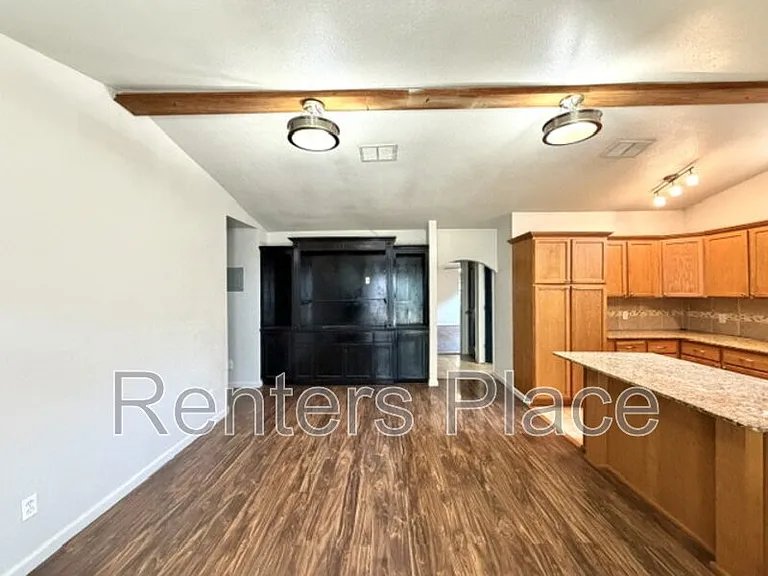 4308 E 4th Pl — Photo 14