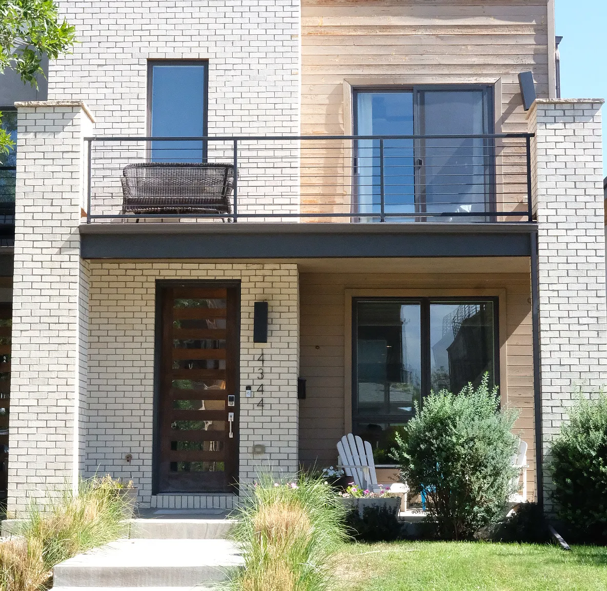 4 bed, 3200 sqft, $8,000 — Photo 1