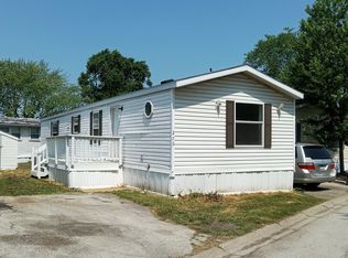 270 Walnut Ln, Justice, IL 60458