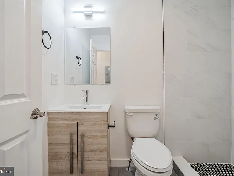 407 S 42nd St #3B — Photo 30