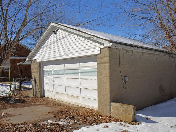 4th image of 1206 Delmar Ave