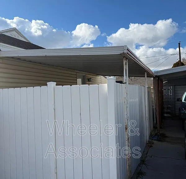 1118 S 700 W — Photo 23