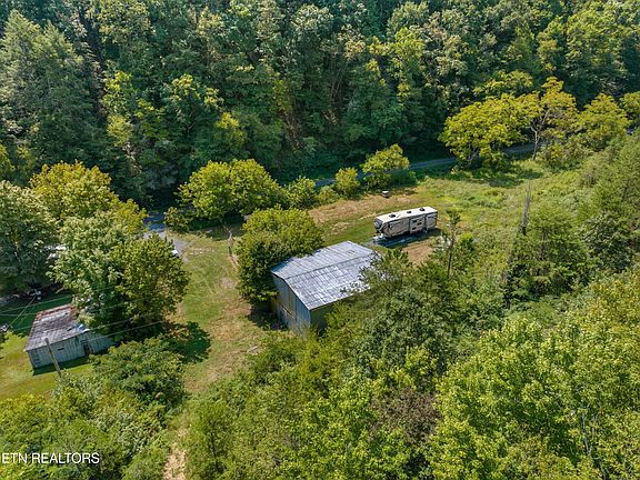 2nd image of 132 Adams Ln