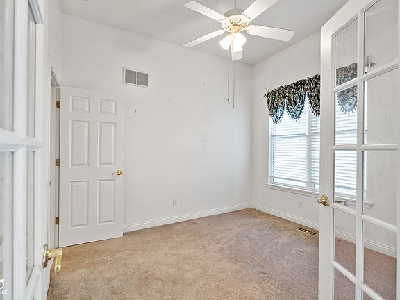 5th image of 683 Parkside Dr