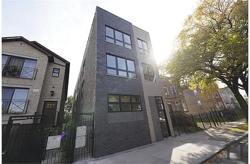 1645 S Homan Ave #2F Photo 1