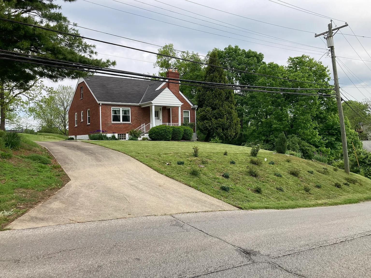3 bed, 1750 sqft, $2,100 — Photo 1
