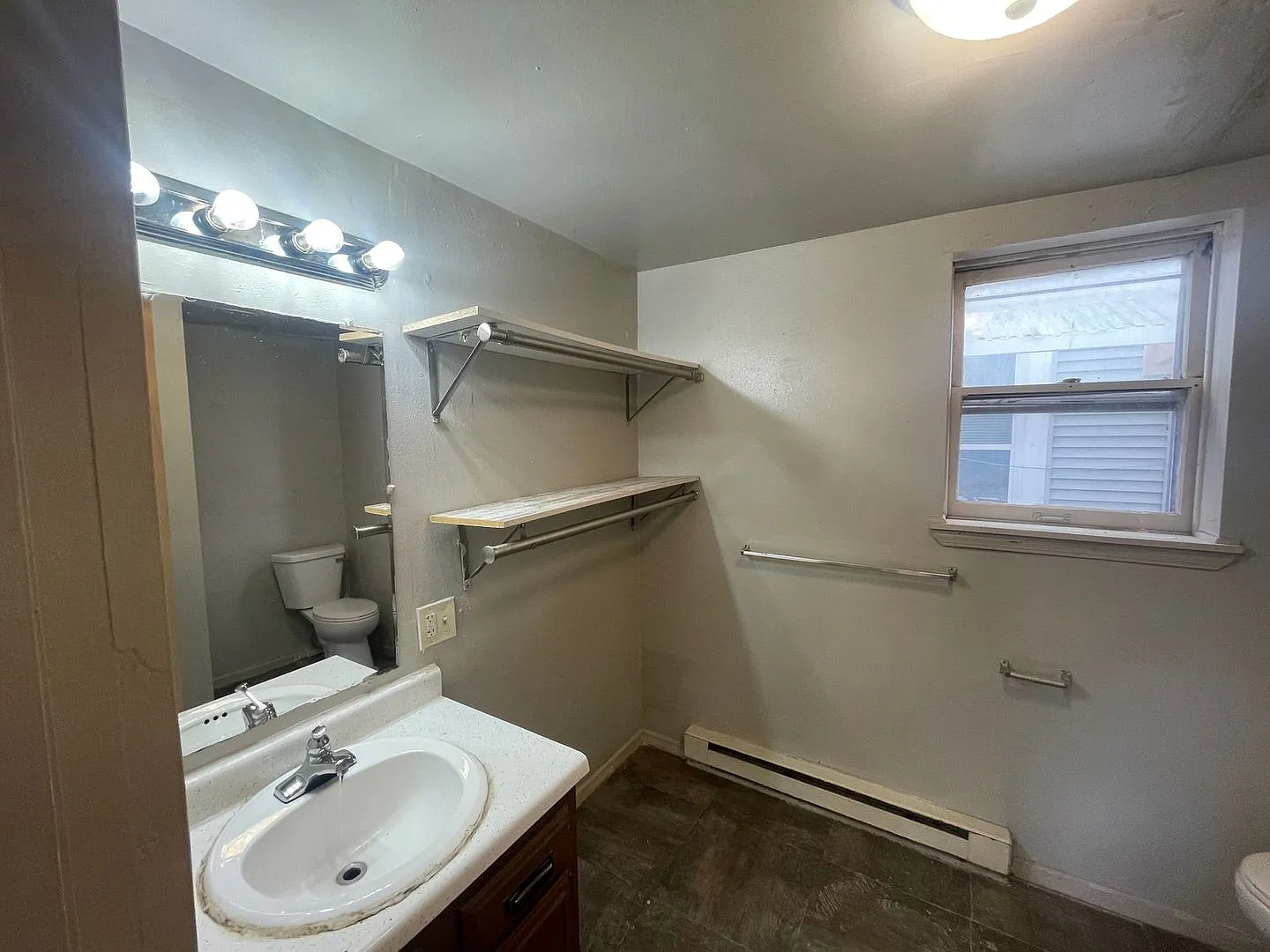 1712 W Forest Home Ave. (4 unit) — Photo 2