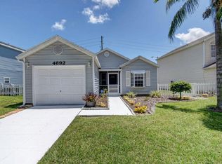 4692 Lakeside Cir, West Palm Beach, FL 33417