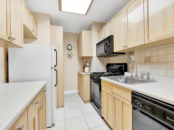 25 Oliver Street image 8 of 18