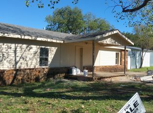 521 N Clark St, Ramona, OK 74061