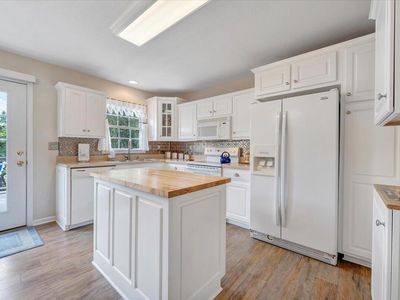 1700 Bluewater Dr, Moneta, VA, 24121