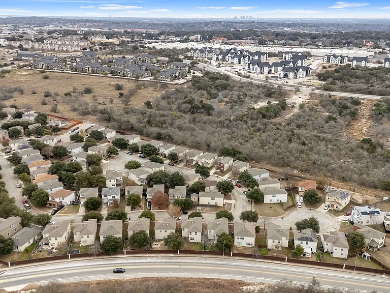 4611 Adkins Trl — Photo 29