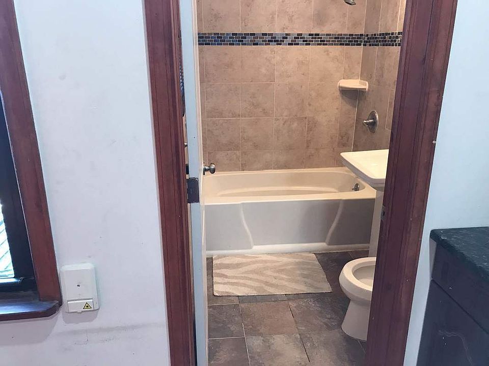 2nd image of 134 W 117th St #4B
