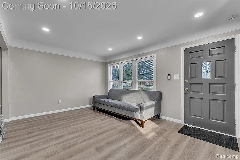 2 bed, 1.0 bath, 1500 sqft, $1,200 — Photo 4
