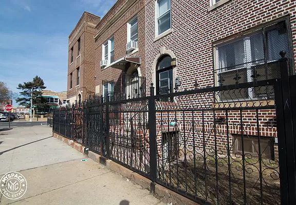 5th image of 307 E 26th St #2S