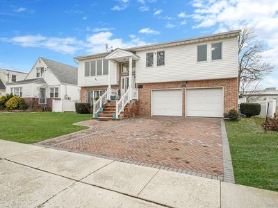 105 Arlington St N, Mineola, NY, 11501