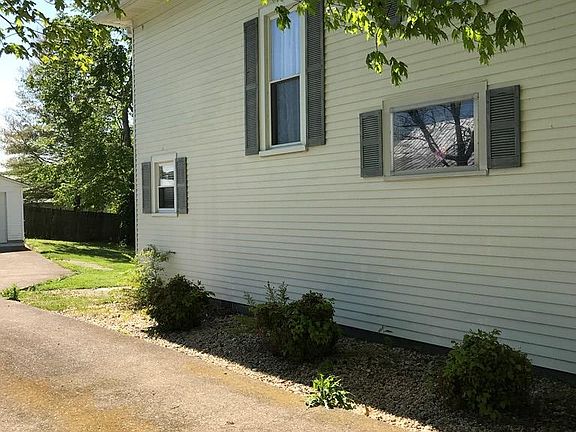 5th image of 208 Duke St