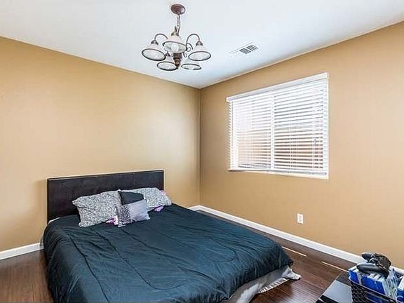 4th image of 419 N Placer Privado